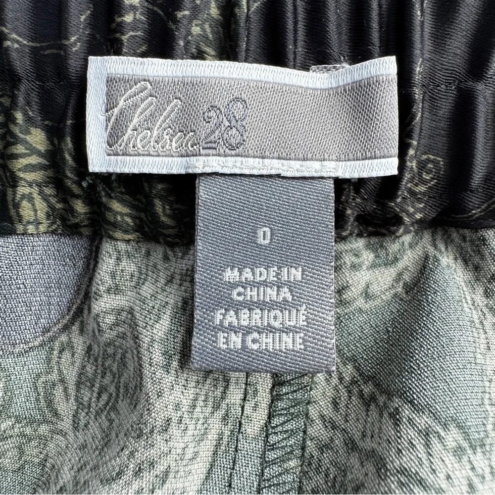 CHELSEA28 Floral Satin Wide Leg Pants Olive Black Side Stripe 0 Boho Chic Sporty
